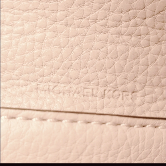 MICHAEL KORS HUDSON CROSSBODY BAG - Picture 3 of 11